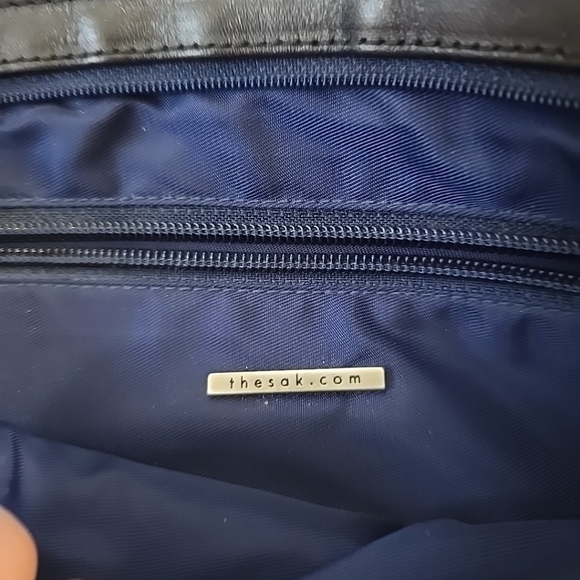 Striped Blue and White Shoulder Bag The Sak Purse - Picture 7 of 9